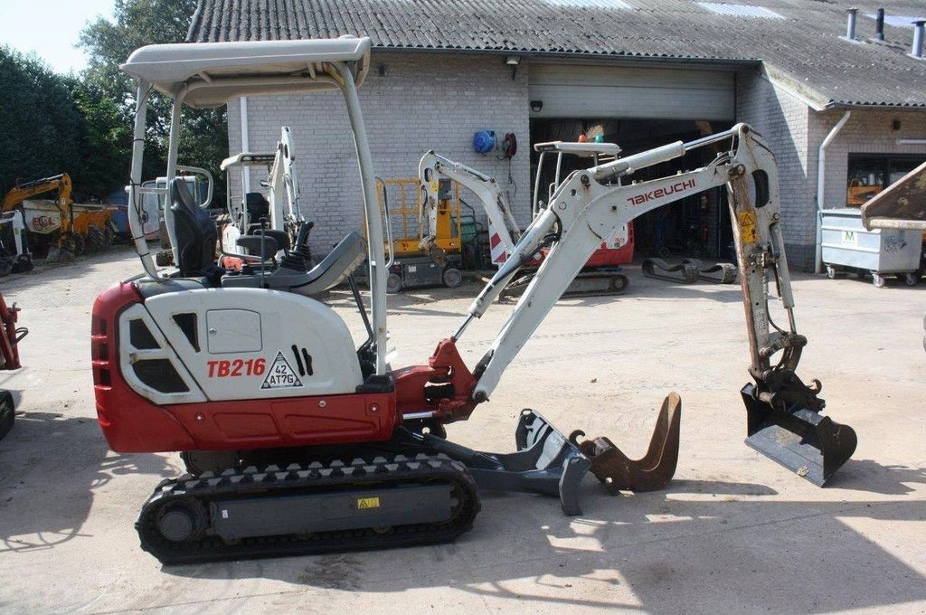 Minibagger Türe ait Takeuchi TB216, Gebrauchtmaschine içinde Antwerpen (resim 9)