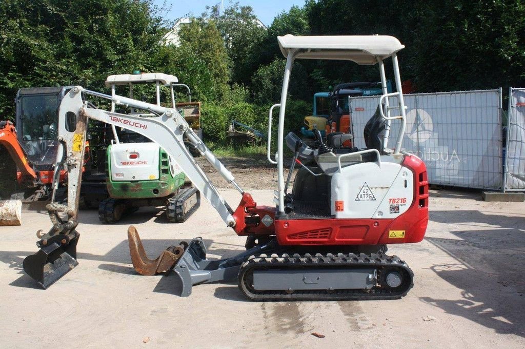 Minibagger типа Takeuchi TB216, Gebrauchtmaschine в Antwerpen (Фотография 2)