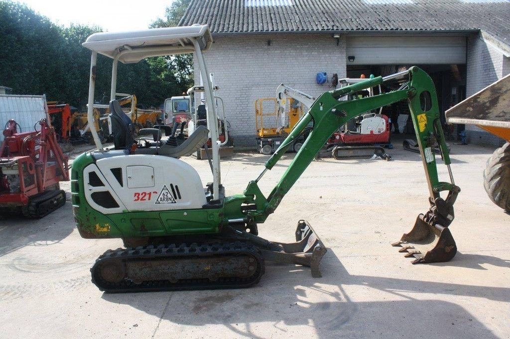 Minibagger typu Takeuchi TB216, Gebrauchtmaschine w Antwerpen (Zdjęcie 10)