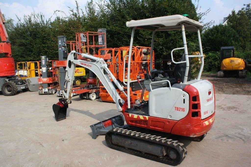 Minibagger van het type Takeuchi TB216, Gebrauchtmaschine in Antwerpen (Foto 3)