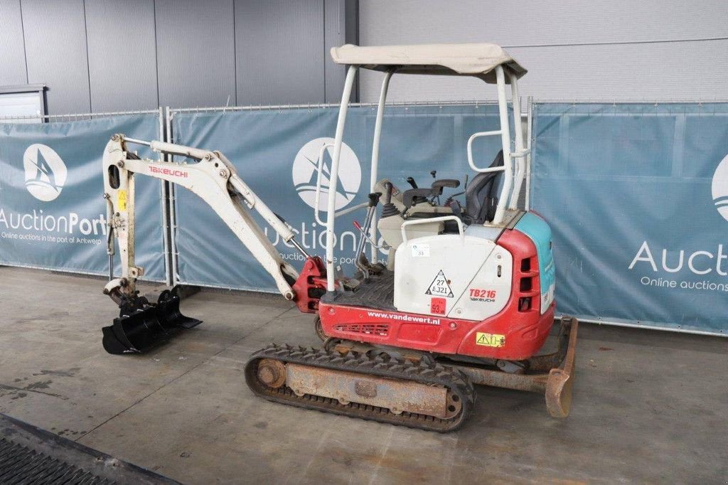 Minibagger типа Takeuchi TB216, Gebrauchtmaschine в Antwerpen (Фотография 3)