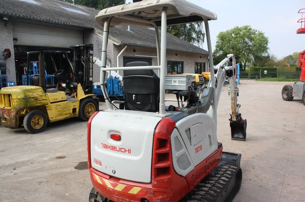 Minibagger van het type Takeuchi TB216, Gebrauchtmaschine in Antwerpen (Foto 3)