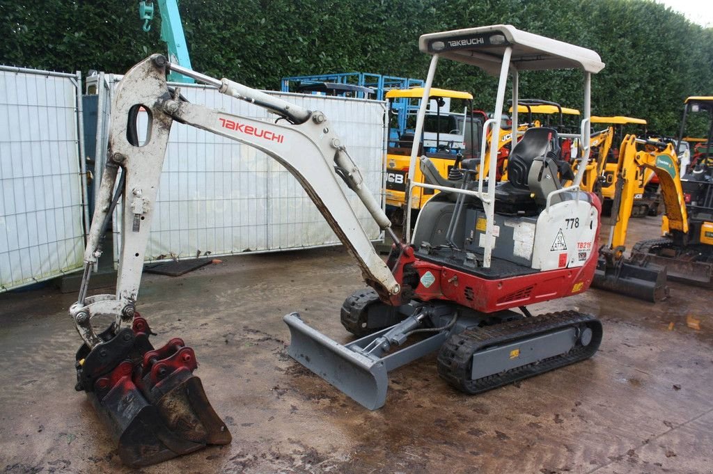 Minibagger del tipo Takeuchi TB216, Gebrauchtmaschine In Antwerpen (Immagine 1)