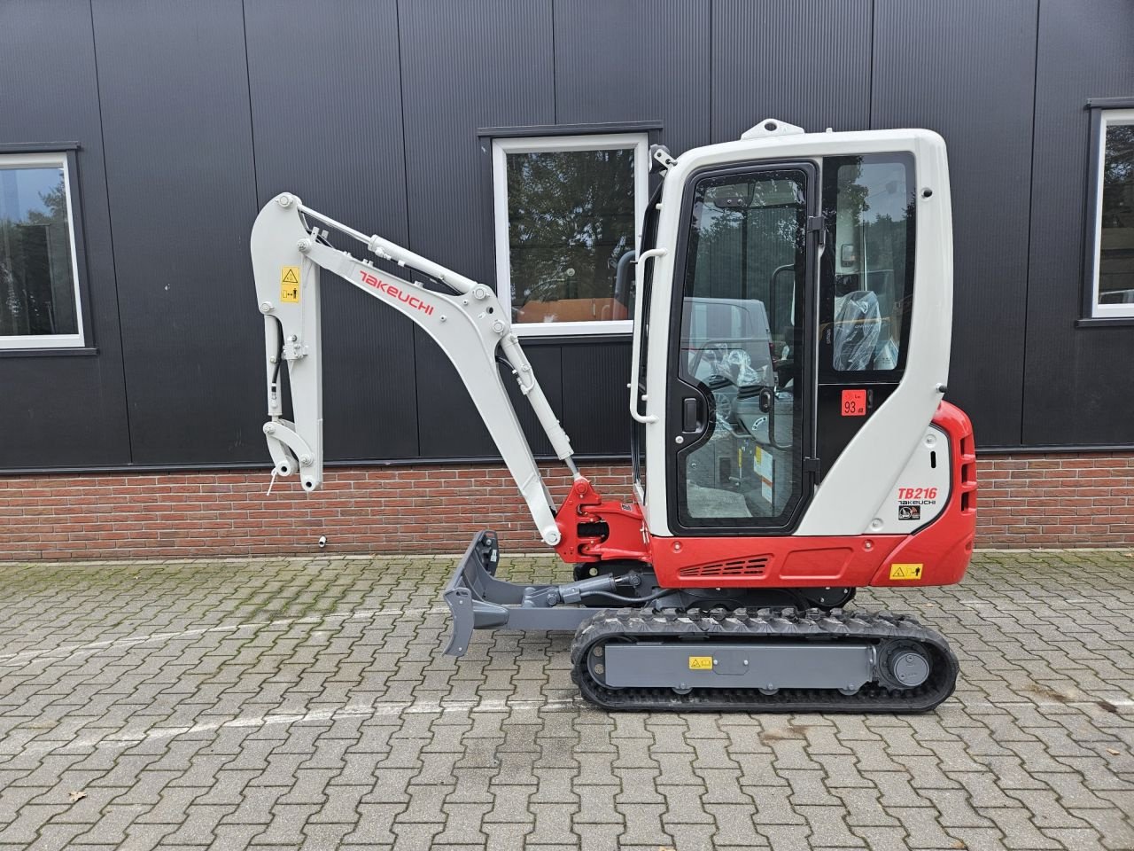 Minibagger van het type Takeuchi TB216, Neumaschine in Haaksbergen (Foto 1)