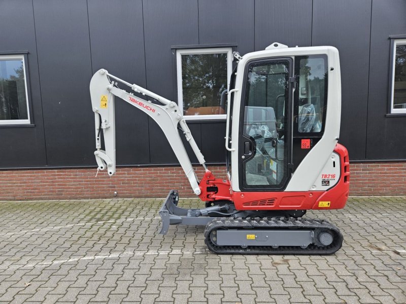 Minibagger des Typs Takeuchi TB216, Neumaschine in Haaksbergen