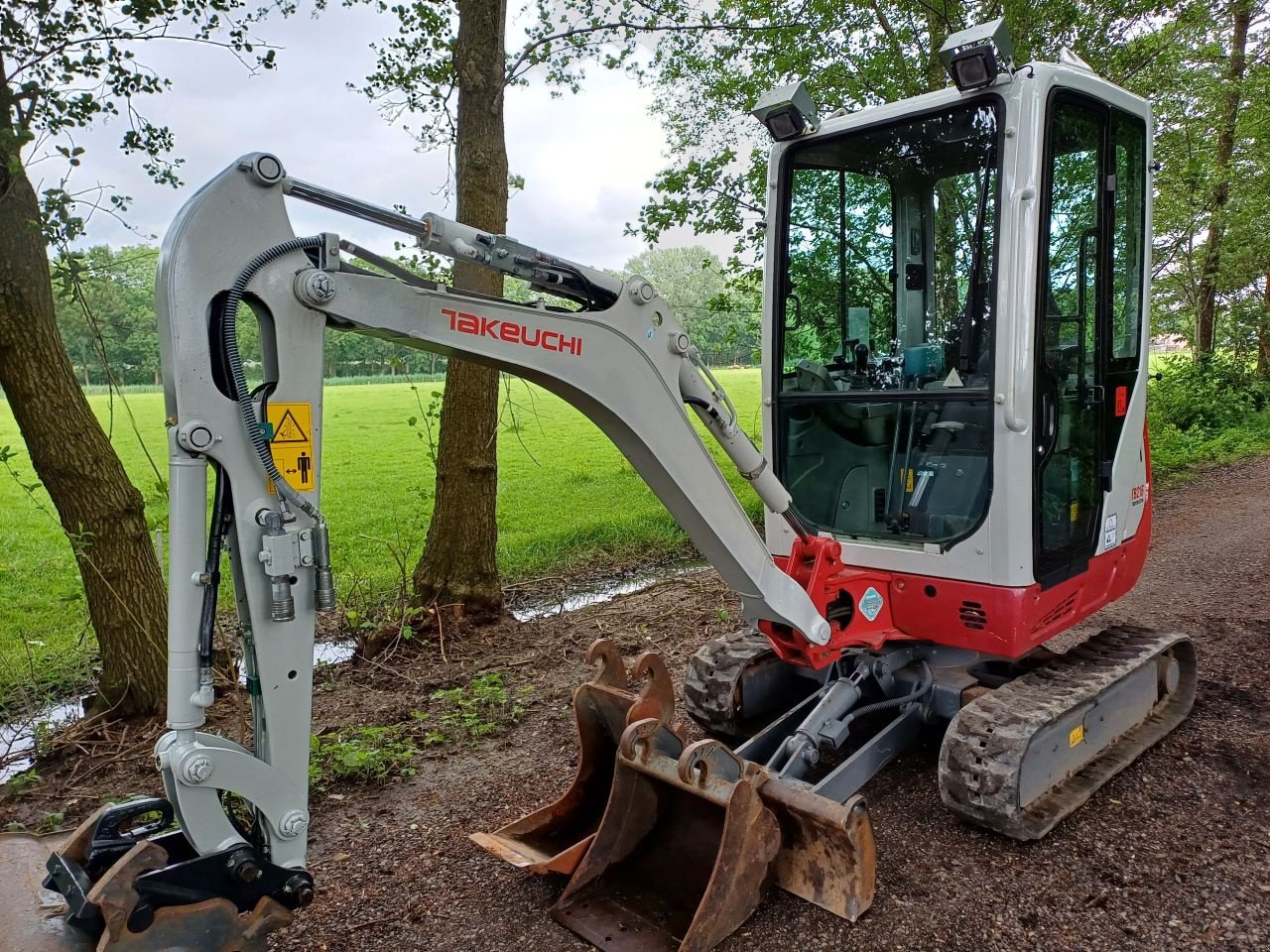 Minibagger типа Takeuchi TB216, Gebrauchtmaschine в Terschuur (Фотография 2)