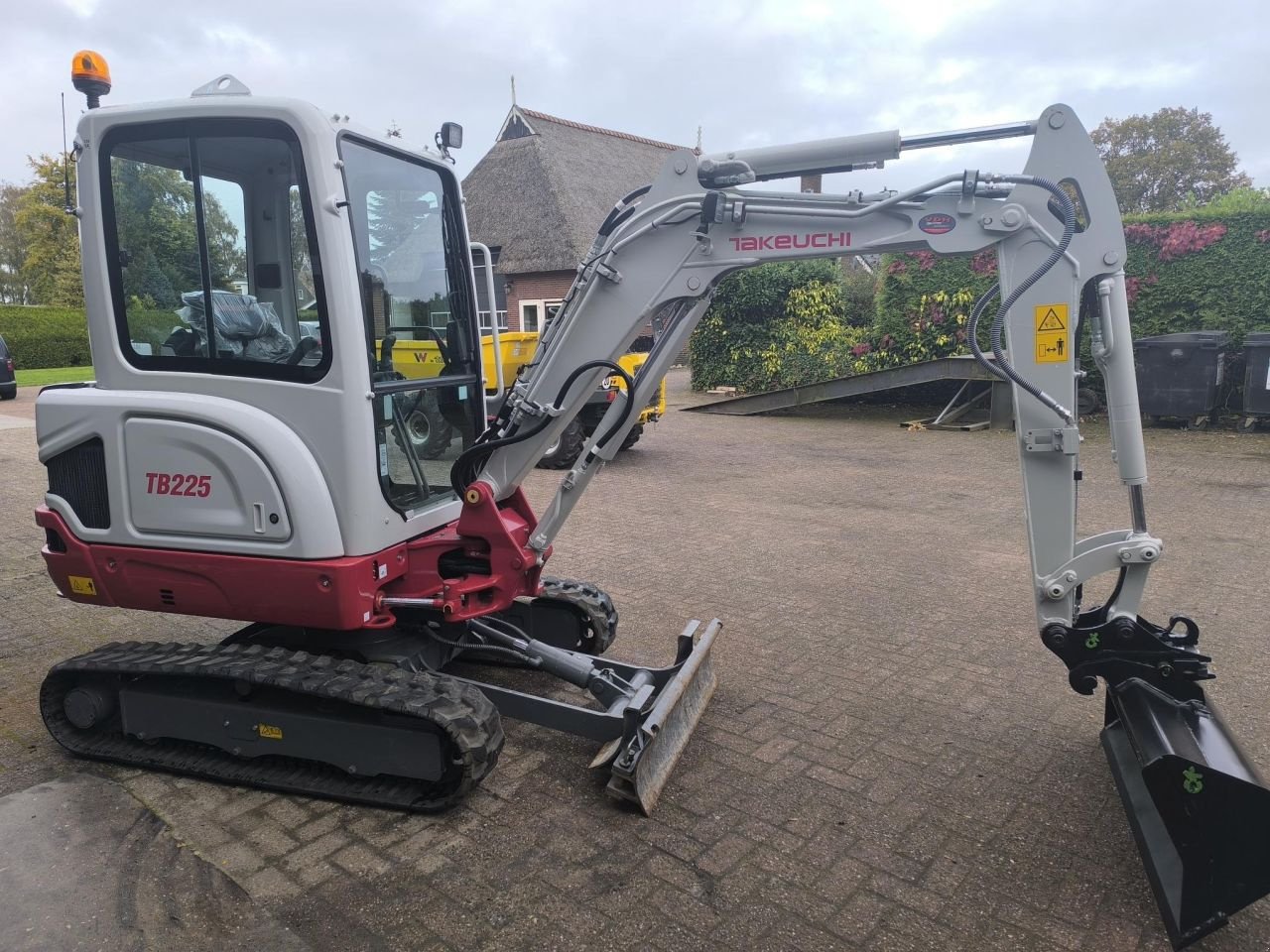 Minibagger del tipo Takeuchi TB225, Gebrauchtmaschine en Hardegarijp (Imagen 2)