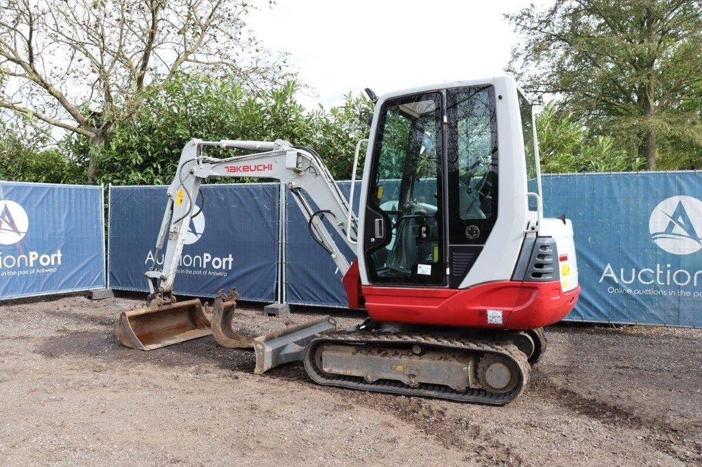 Minibagger typu Takeuchi TB228, Gebrauchtmaschine v Antwerpen (Obrázok 3)