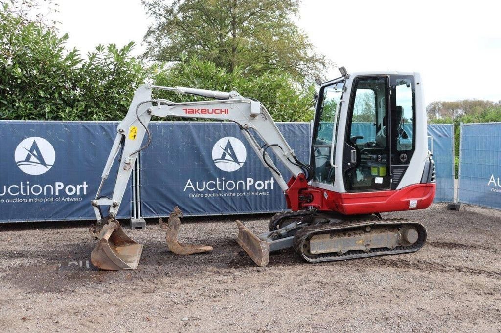 Minibagger του τύπου Takeuchi TB228, Gebrauchtmaschine σε Antwerpen (Φωτογραφία 1)