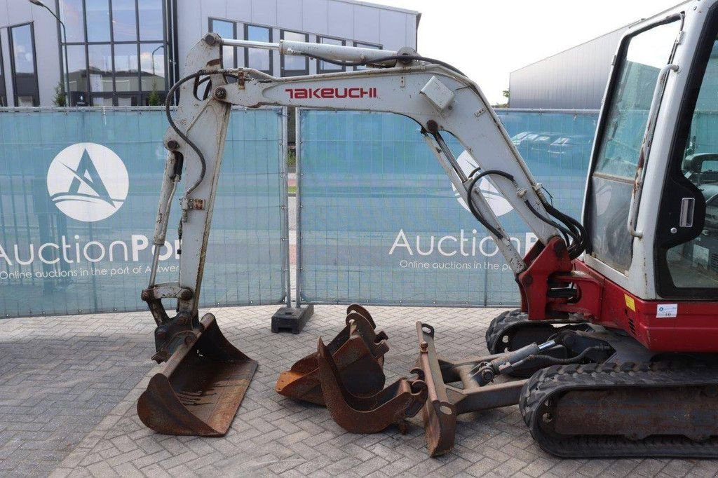 Minibagger typu Takeuchi TB228, Gebrauchtmaschine w Antwerpen (Zdjęcie 10)