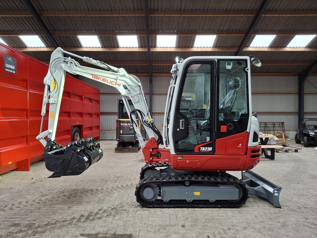 Minibagger a típus Takeuchi TB230, Neumaschine ekkor: Donkerbroek (Kép 1)