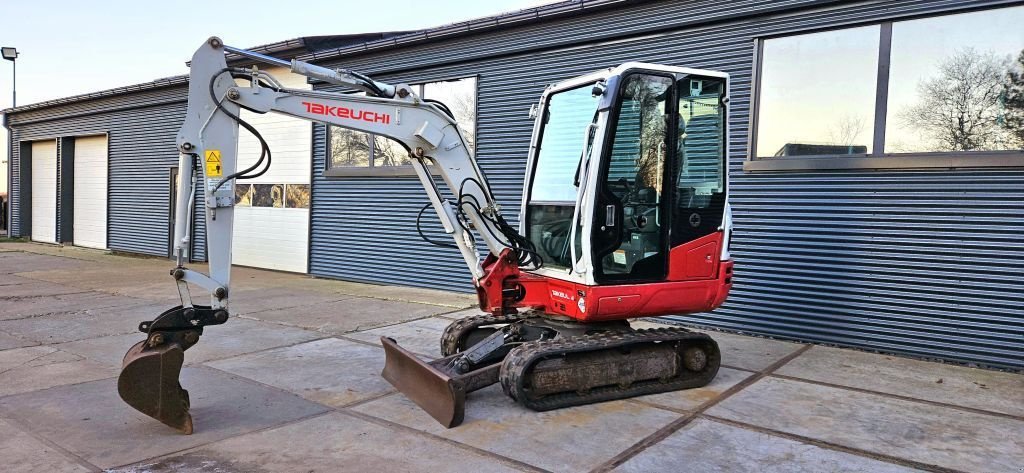 Minibagger tip Takeuchi TB230, Gebrauchtmaschine in Scharsterbrug (Poză 1)