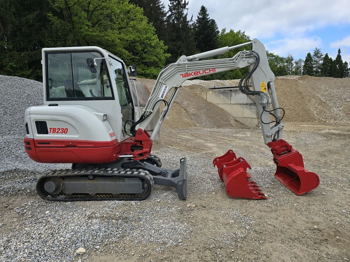 Minibagger van het type Takeuchi TB230, Gebrauchtmaschine in Gabersdorf (Foto 2)