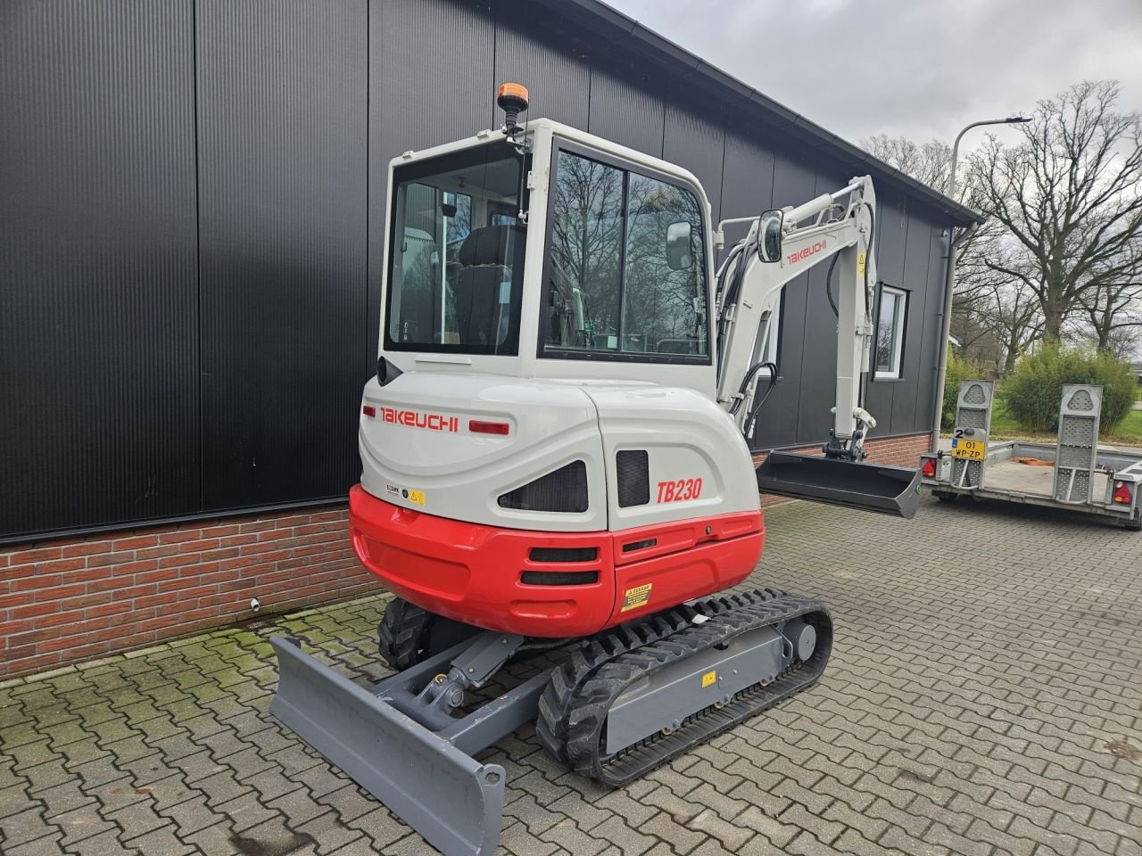 Minibagger del tipo Takeuchi TB230, Gebrauchtmaschine In Haaksbergen (Immagine 10)