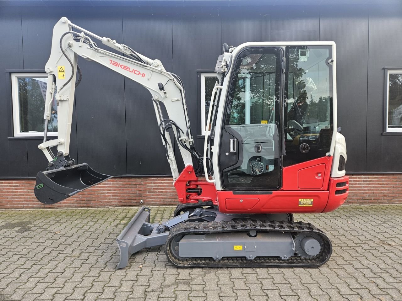 Minibagger типа Takeuchi TB230, Gebrauchtmaschine в Haaksbergen (Фотография 1)