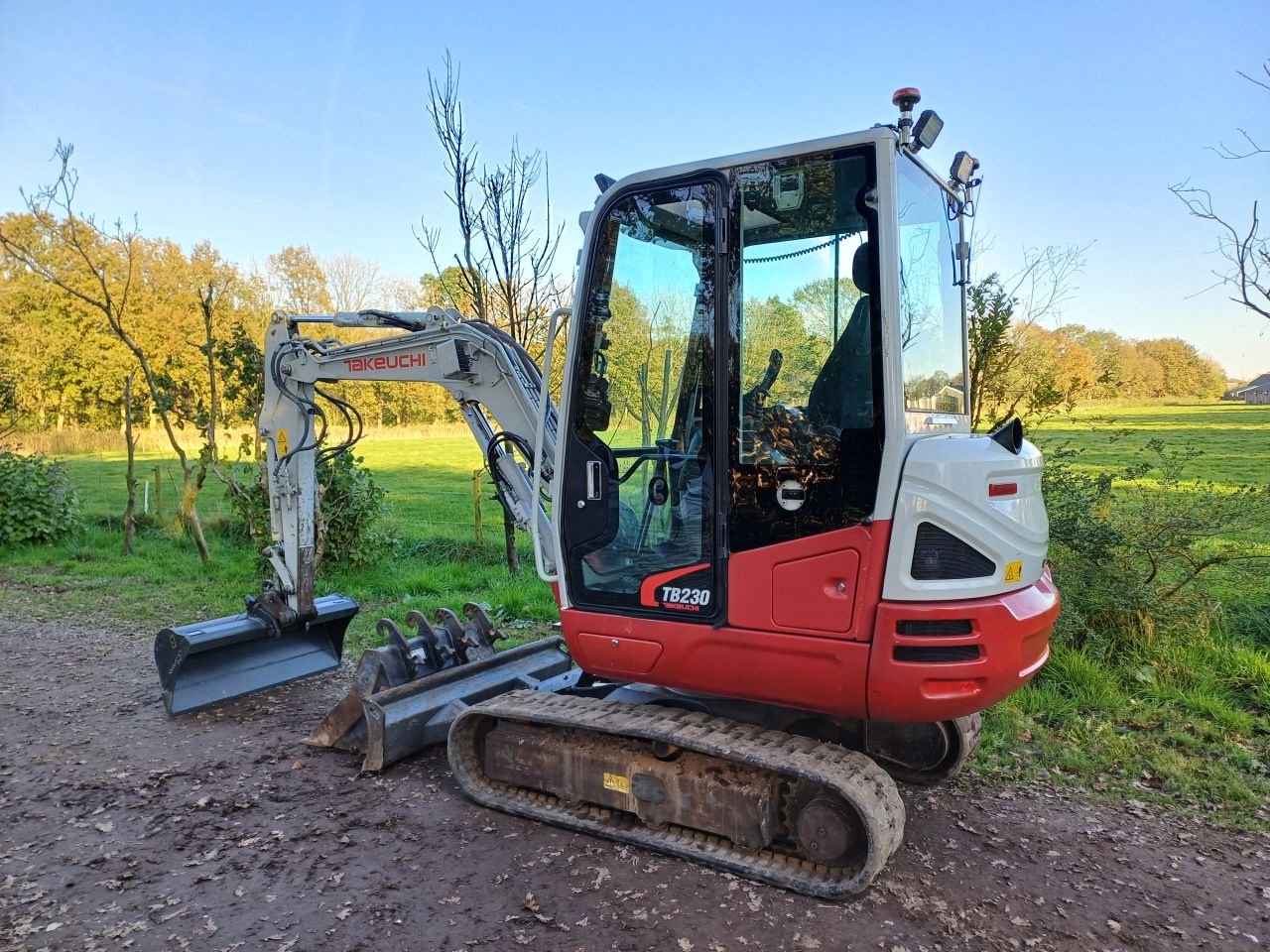 Minibagger tipa Takeuchi TB230, Gebrauchtmaschine u Terschuur (Slika 2)