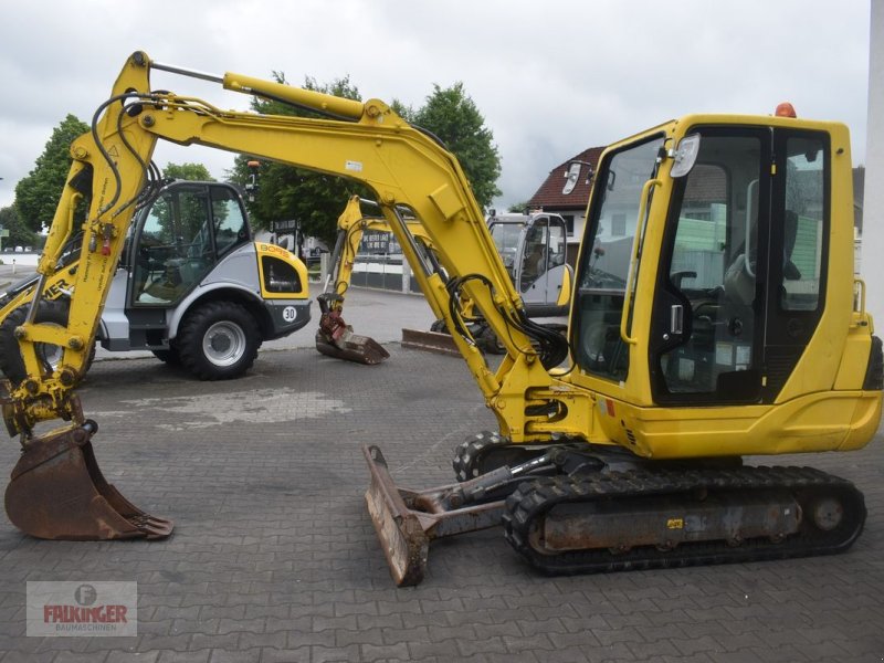 Minibagger typu Takeuchi TB235 mit Powertilt, Gebrauchtmaschine v Putzleinsdorf