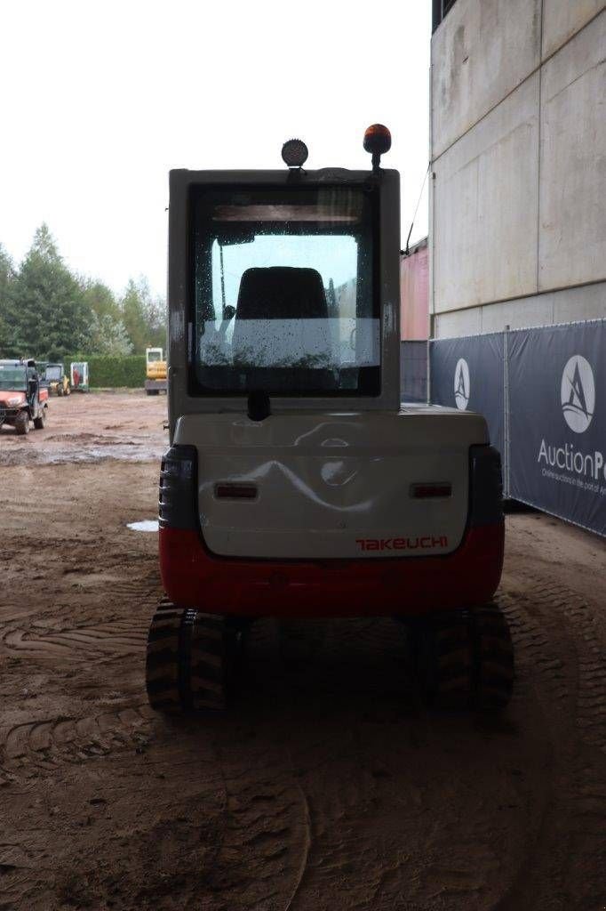 Minibagger del tipo Takeuchi TB235, Gebrauchtmaschine en Antwerpen (Imagen 5)