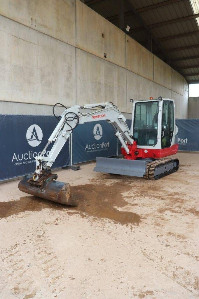 Minibagger typu Takeuchi TB235, Gebrauchtmaschine v Antwerpen (Obrázek 10)