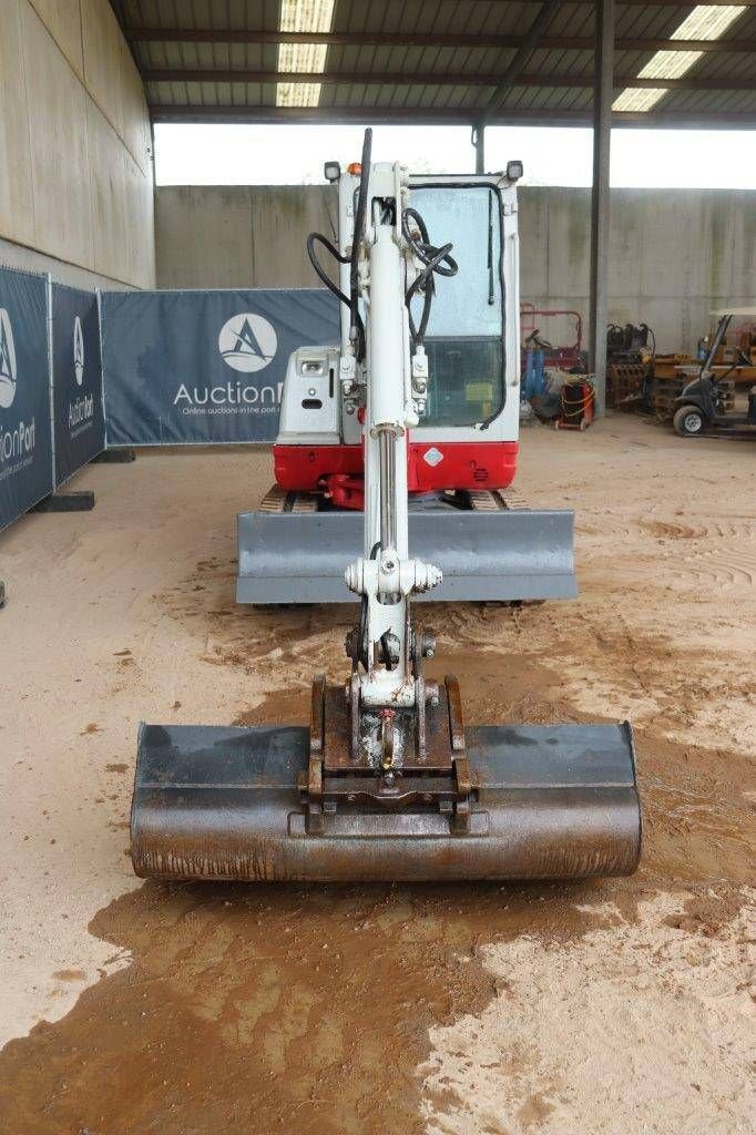 Minibagger del tipo Takeuchi TB235, Gebrauchtmaschine en Antwerpen (Imagen 9)