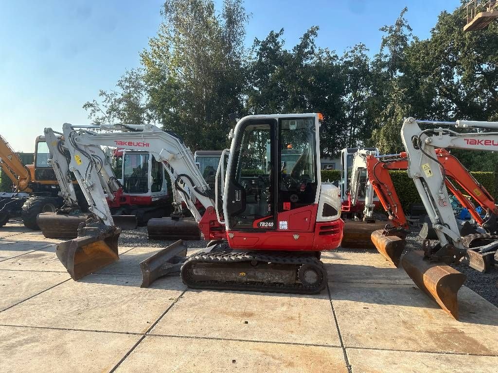 Minibagger tip Takeuchi TB240 Verkocht, Gebrauchtmaschine in Kockengen (Poză 5)