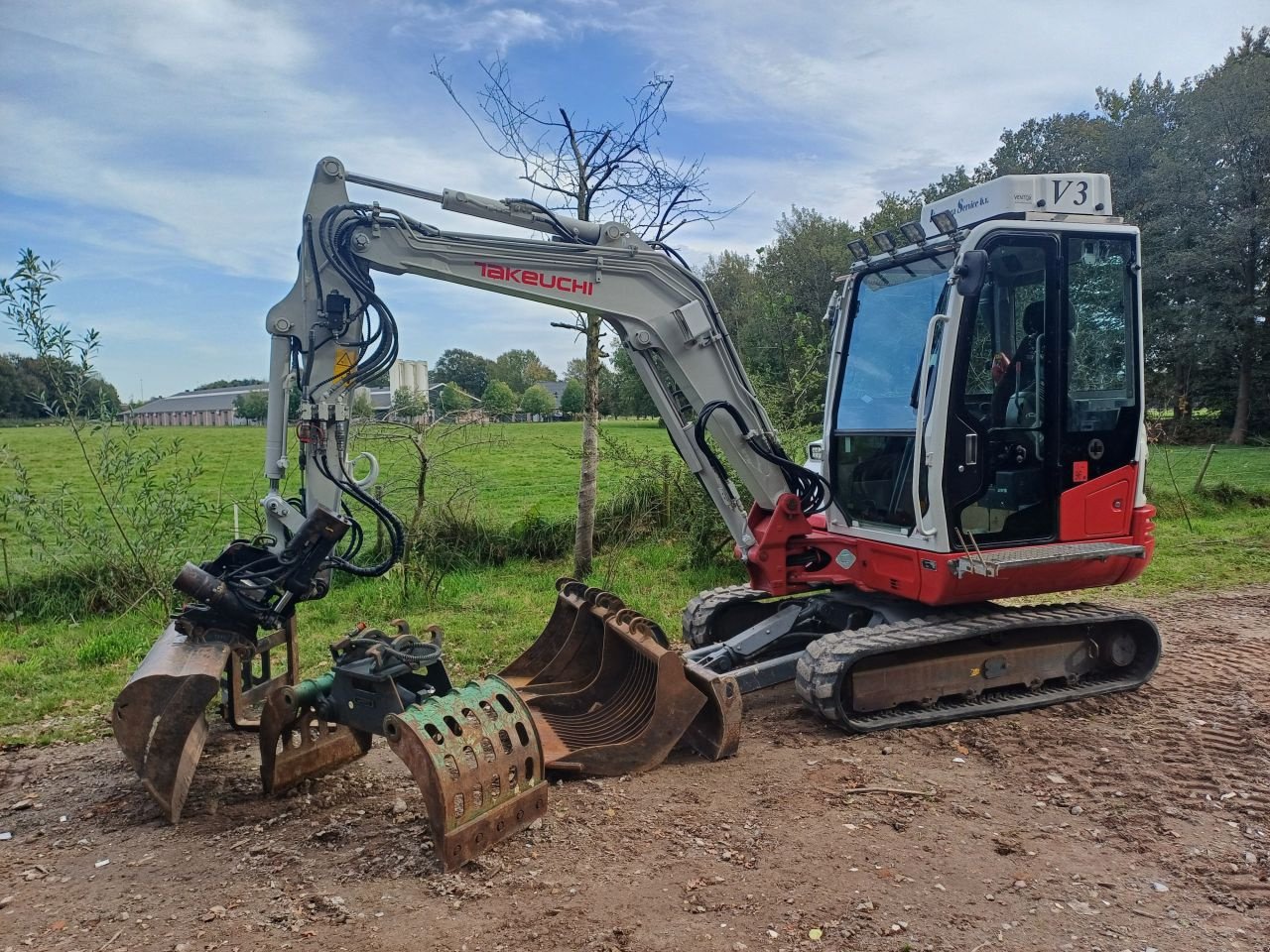 Minibagger van het type Takeuchi TB240, Gebrauchtmaschine in Terschuur (Foto 1)