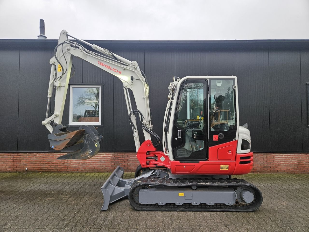 Minibagger от тип Takeuchi TB250-2 stage V, Gebrauchtmaschine в Haaksbergen (Снимка 1)