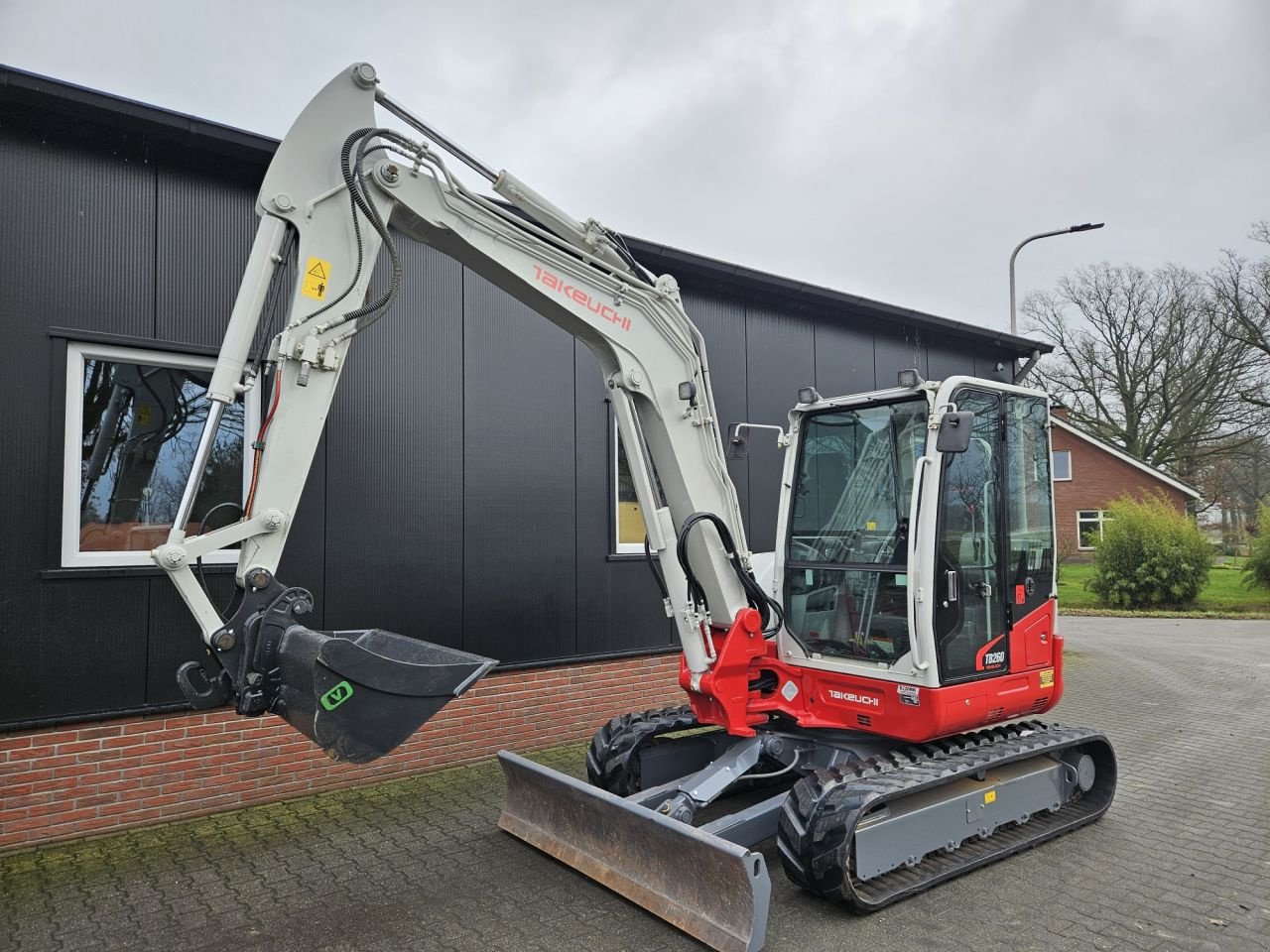 Minibagger des Typs Takeuchi TB260 Stage V, Gebrauchtmaschine in Haaksbergen (Bild 2)