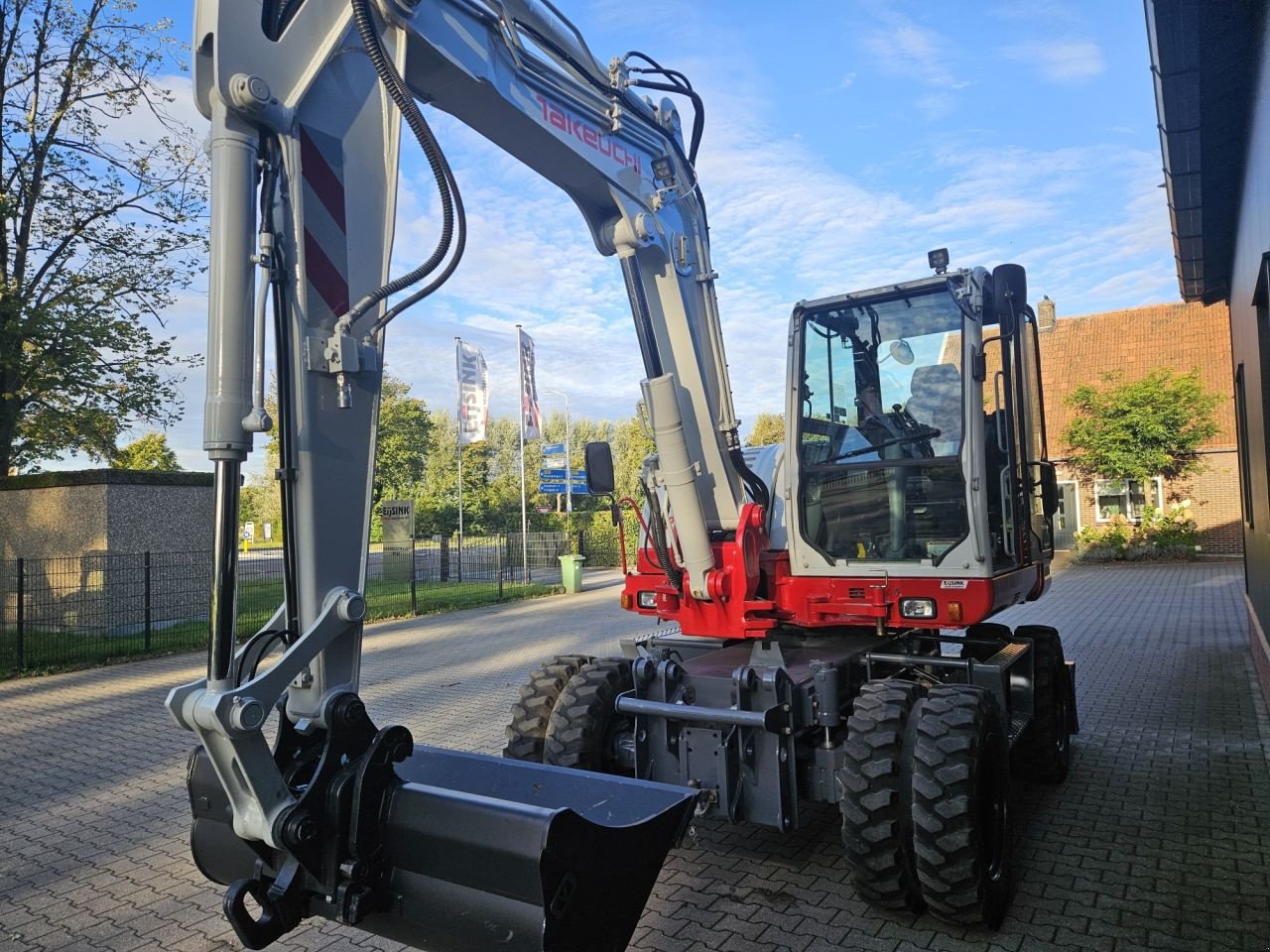 Minibagger des Typs Takeuchi TB295W, Gebrauchtmaschine in Haaksbergen (Bild 3)