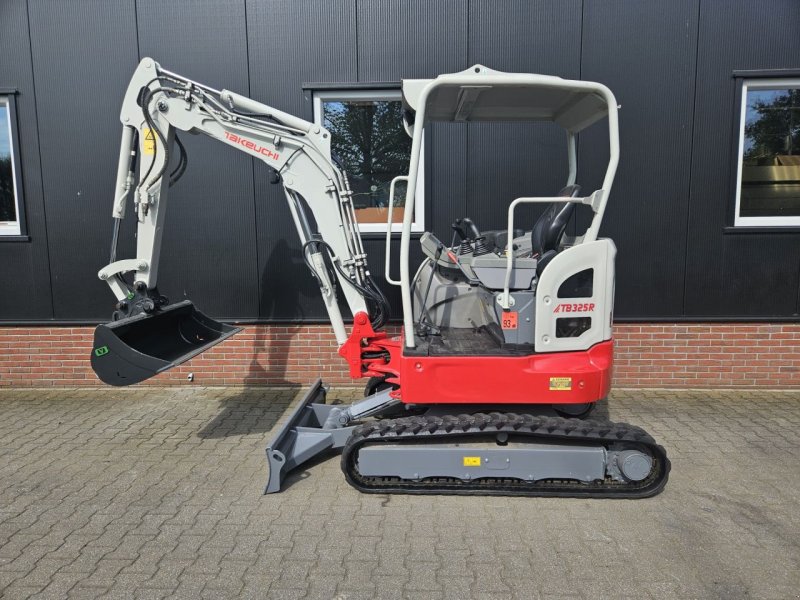 Minibagger des Typs Takeuchi TB325R, Gebrauchtmaschine in Haaksbergen