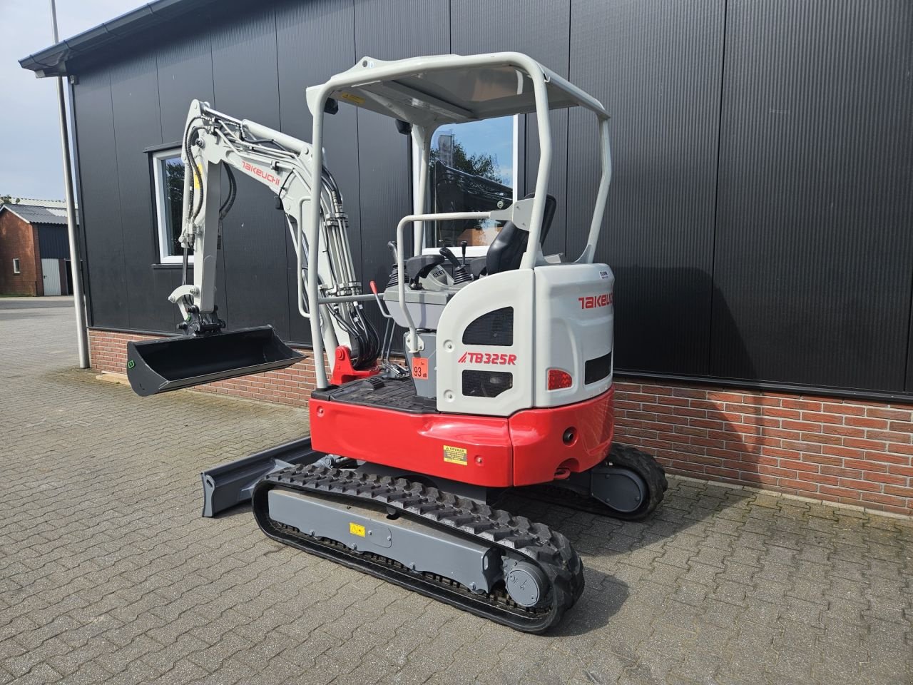 Minibagger des Typs Takeuchi TB325R, Gebrauchtmaschine in Haaksbergen (Bild 7)