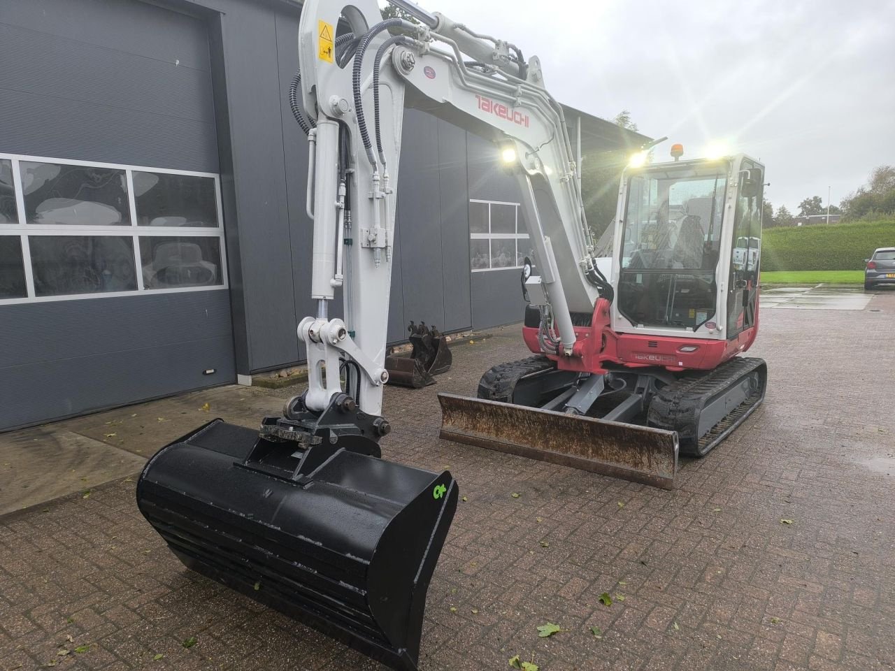 Minibagger of the type Takeuchi TB370, Gebrauchtmaschine in Hardegarijp (Picture 7)