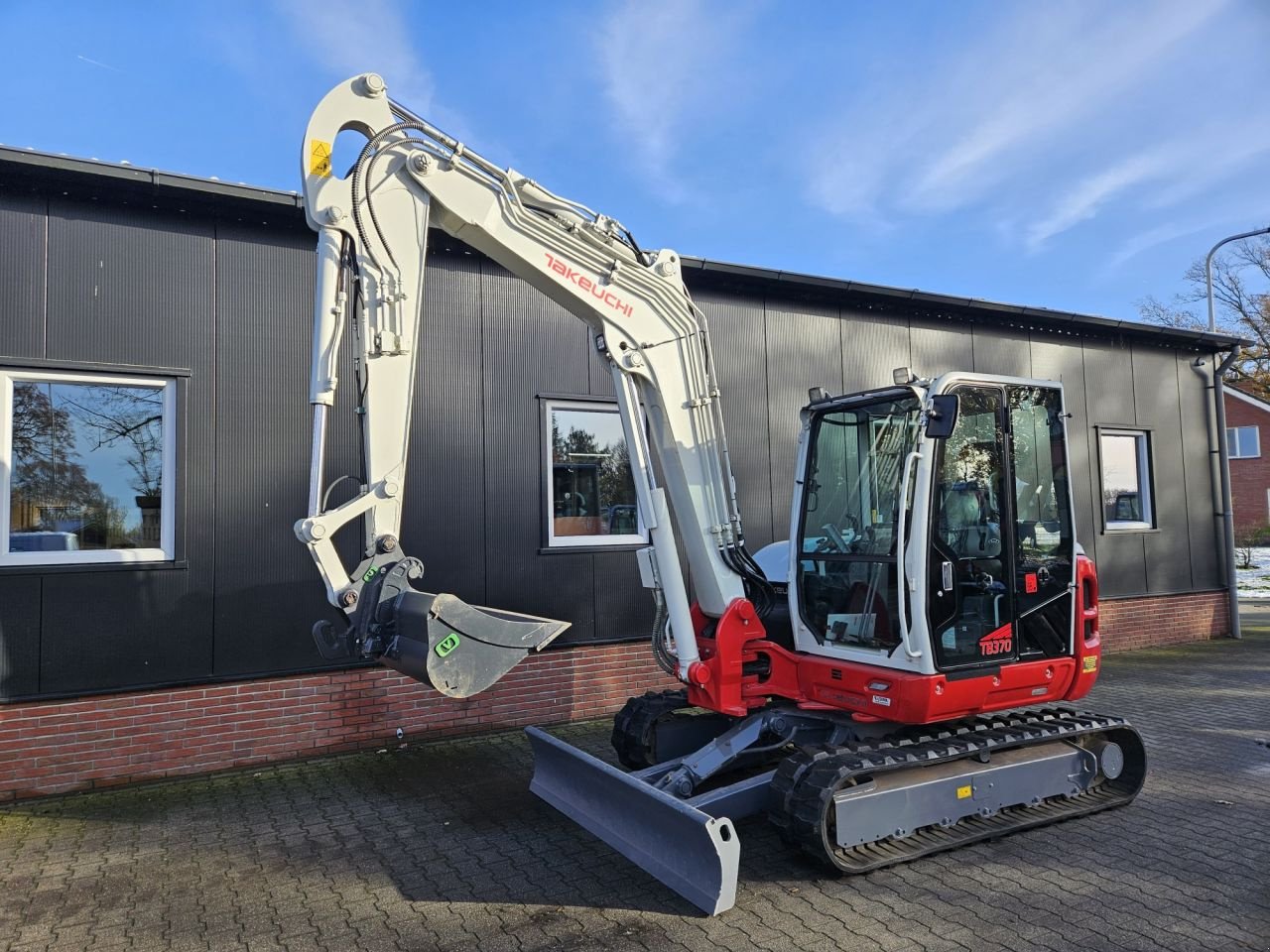 Minibagger от тип Takeuchi TB370, Gebrauchtmaschine в Haaksbergen (Снимка 2)