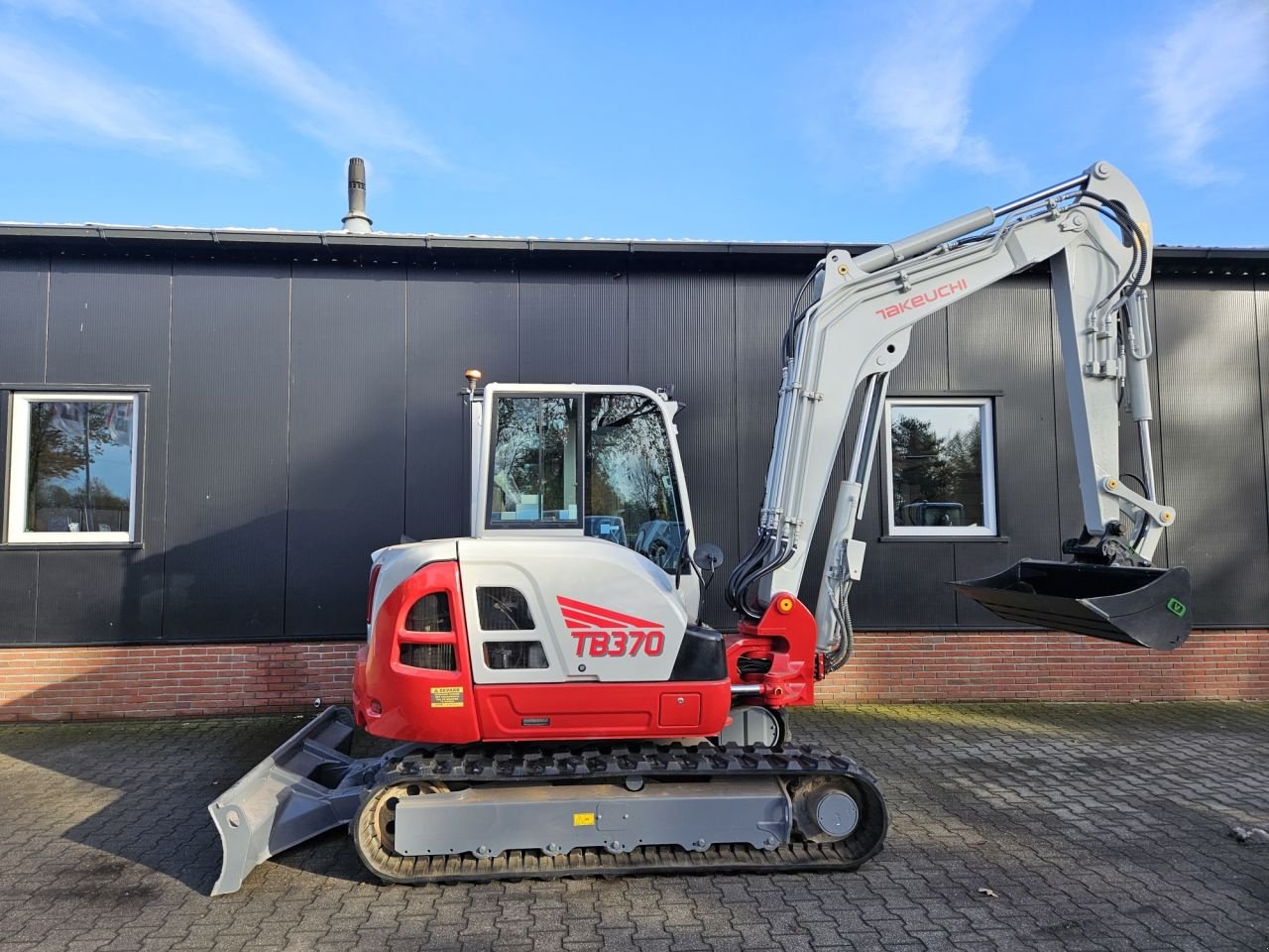 Minibagger от тип Takeuchi TB370, Gebrauchtmaschine в Haaksbergen (Снимка 9)