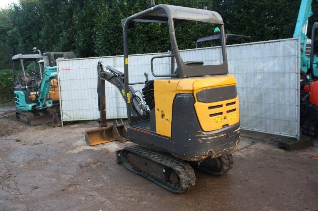 Minibagger типа Volvo EC15, Gebrauchtmaschine в Antwerpen (Фотография 2)