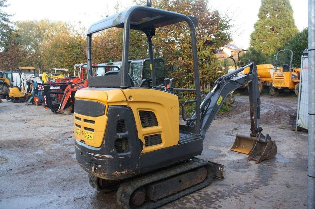 Minibagger типа Volvo EC15, Gebrauchtmaschine в Antwerpen (Фотография 4)