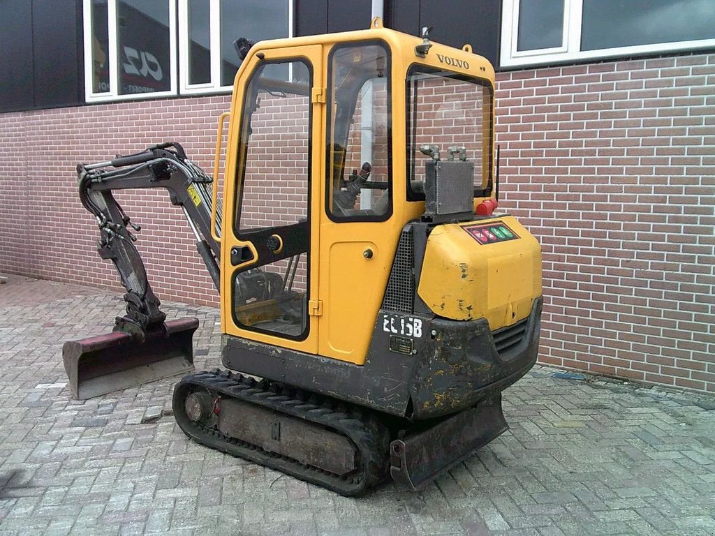 Minibagger des Typs Volvo EC15B, Gebrauchtmaschine in Barneveld (Bild 2)