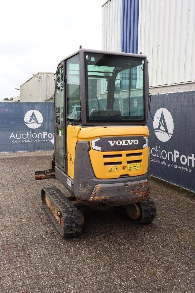 Minibagger des Typs Volvo EC18D, Gebrauchtmaschine in Antwerpen (Bild 4)