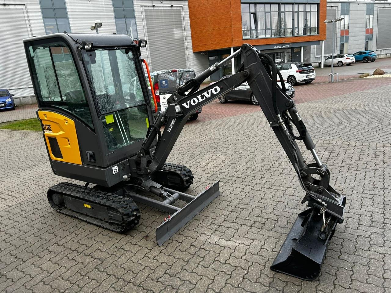 Minibagger tip Volvo EC18E (Ersteinsatz 2022), Gebrauchtmaschine in Stuhr (Poză 3)