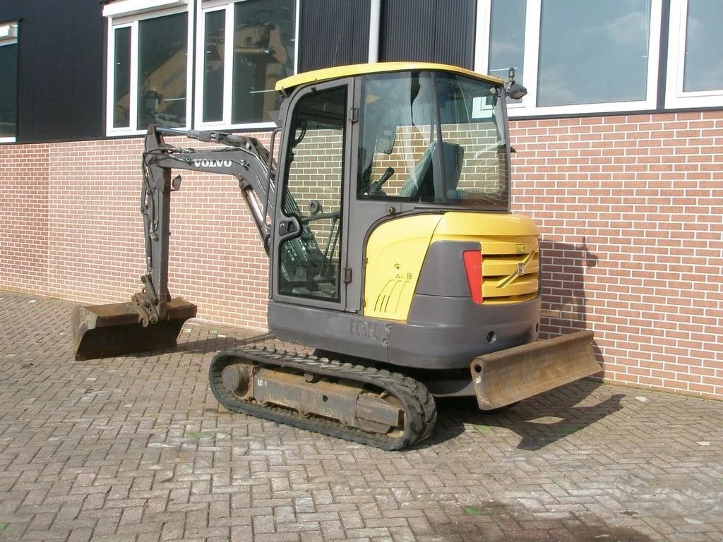 Minibagger typu Volvo EC27C, Gebrauchtmaschine v Barneveld (Obrázek 2)