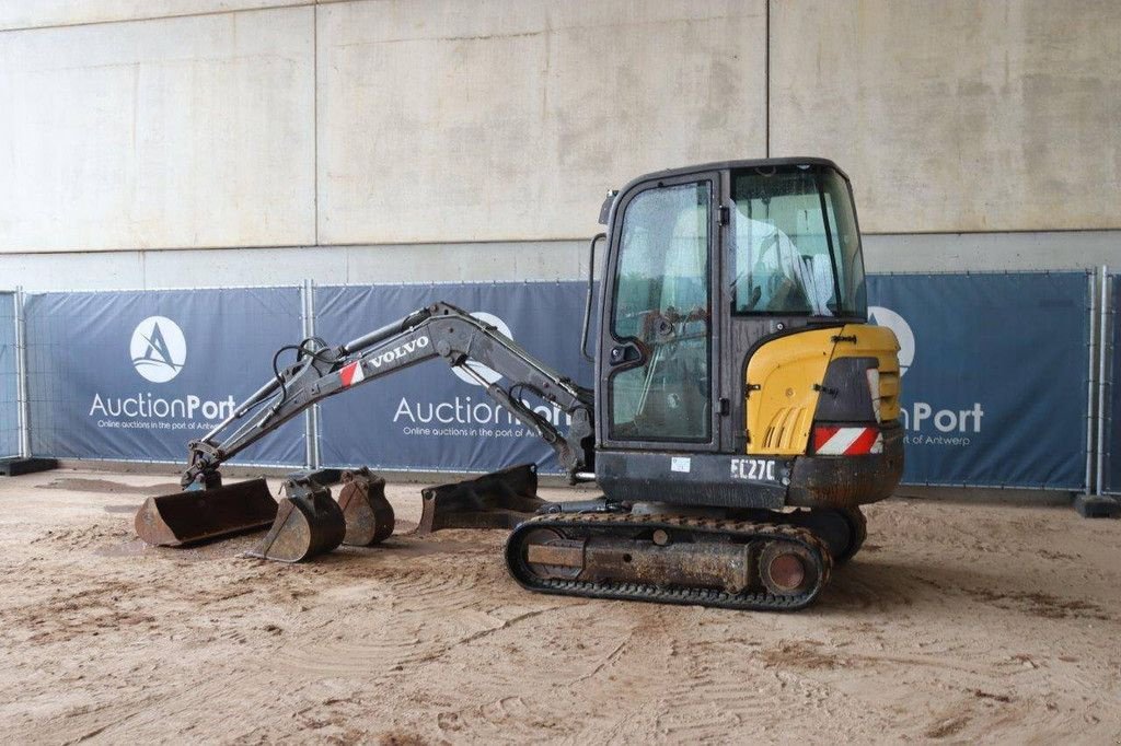 Minibagger van het type Volvo EC27C, Gebrauchtmaschine in Antwerpen (Foto 3)