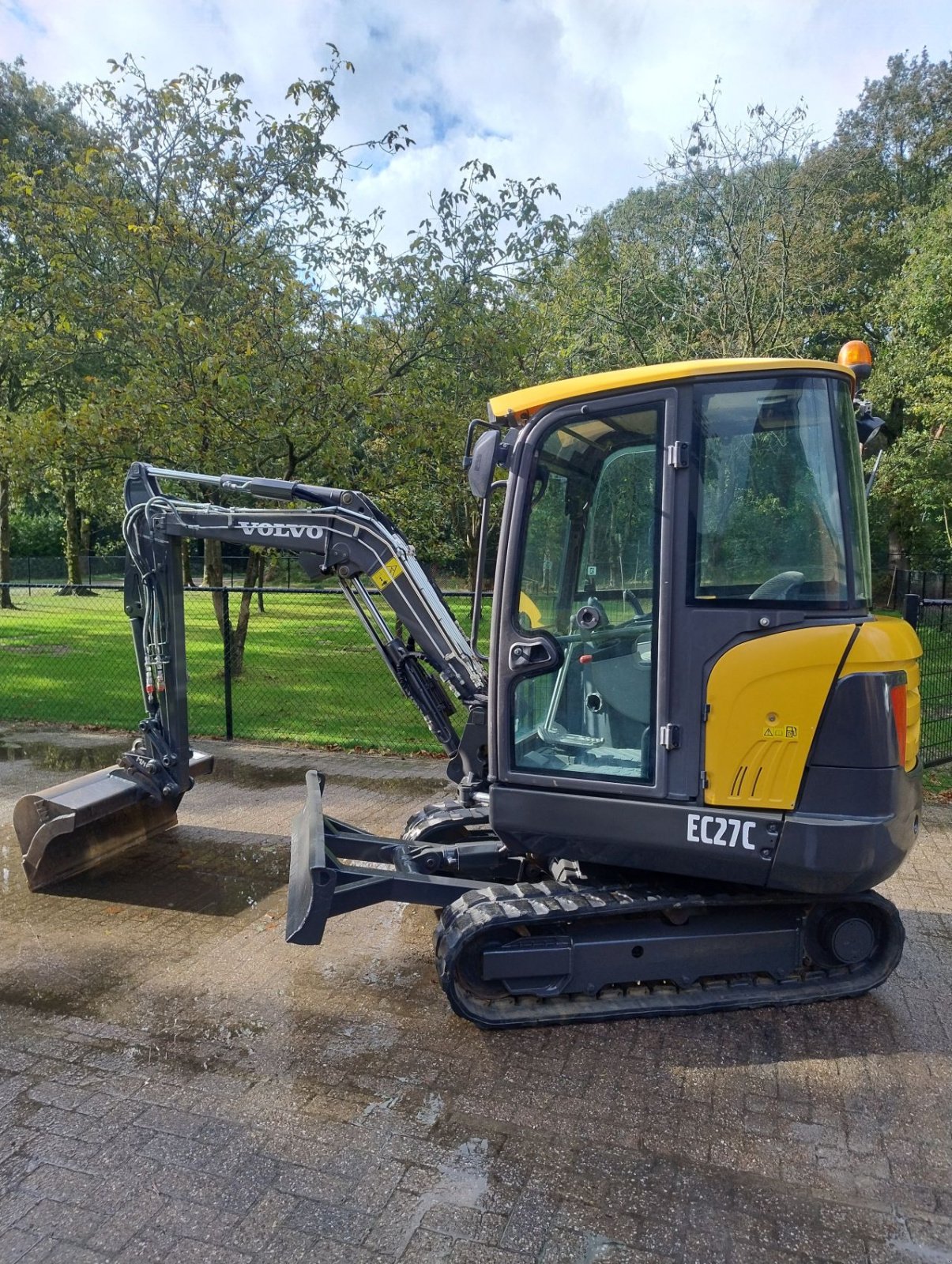 Minibagger tip Volvo Ec27c, Gebrauchtmaschine in Veldhoven (Poză 2)