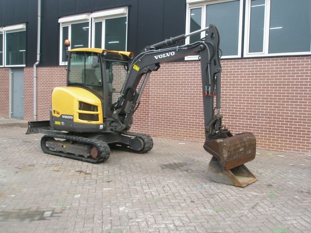 Minibagger tip Volvo EC35D, Gebrauchtmaschine in Barneveld (Poză 4)