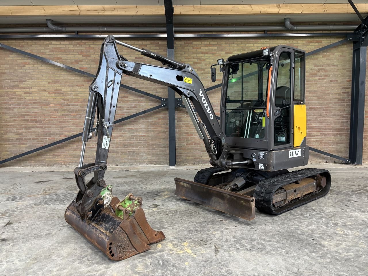 Minibagger a típus Volvo ECR 25 D, Gebrauchtmaschine ekkor: Dronten (Kép 2)