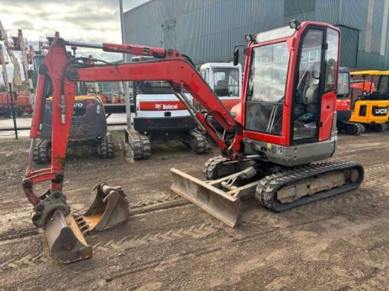 Minibagger tip Volvo ECR 38, Gebrauchtmaschine in MOL (Poză 1)