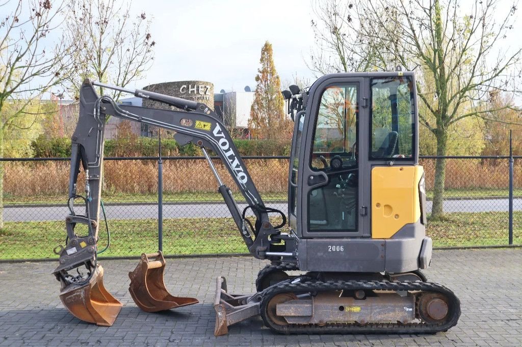 Minibagger Türe ait Volvo ECR25 TILT BUCKET 2X BUCKET QUICK COUPLER, Gebrauchtmaschine içinde Marknesse (resim 1)