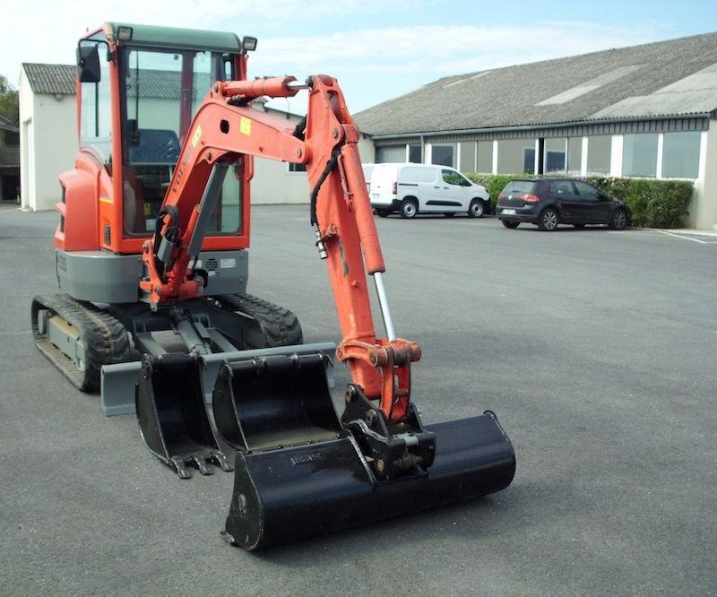 Minibagger of the type Volvo ECR25D, Gebrauchtmaschine in St Cyr/Morin (Picture 1)