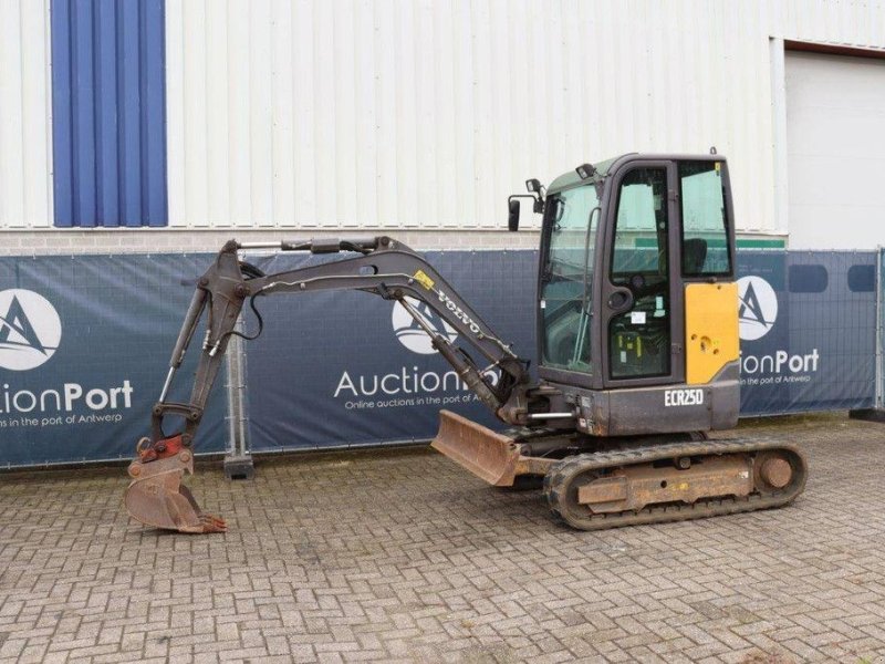 Minibagger van het type Volvo ECR25D, Gebrauchtmaschine in Antwerpen (Foto 1)