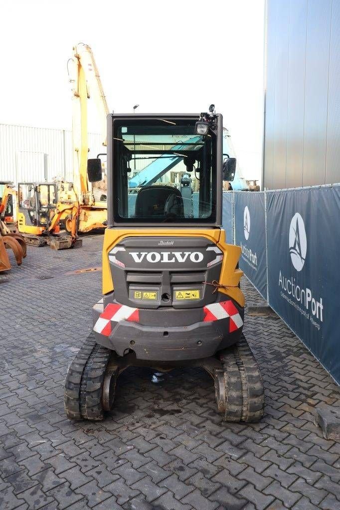 Minibagger del tipo Volvo ECR25D, Gebrauchtmaschine en Antwerpen (Imagen 4)