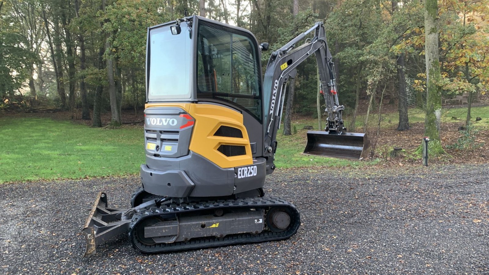 Minibagger des Typs Volvo ECR25D, Gebrauchtmaschine in Herpen (Bild 2)